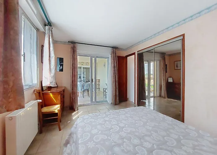 Сasa de vacaciones La Perche By Interhome *